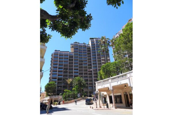 PARK PALACE - STUDIO RÉNOVÉ ET CLIMATISÉ