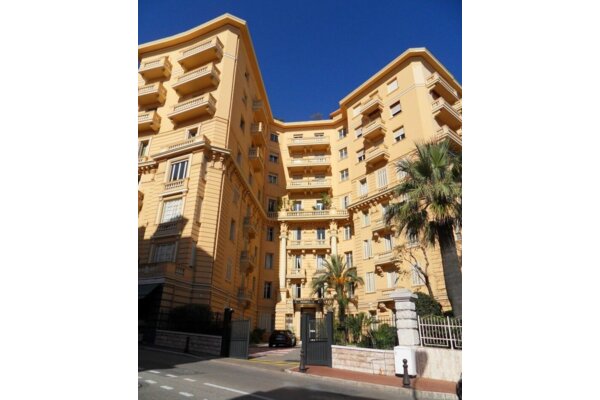 LOI 1235 - FRANZIDO PALACE - 15 boulevard du Jardin Exotique