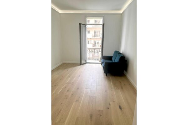 L'Ambassador - Boulevard des Moulins